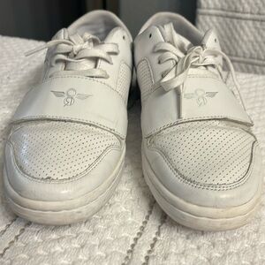 Men’s tennis shoes from Creative Recreation 9.5